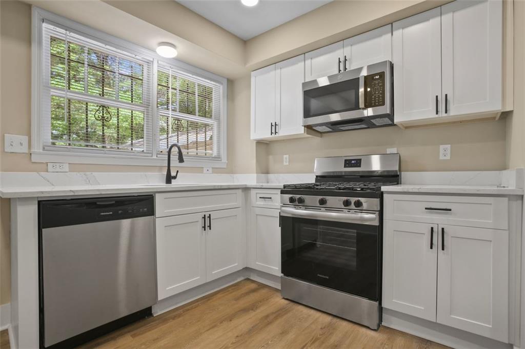 Foto principal - 556 Holly St NW