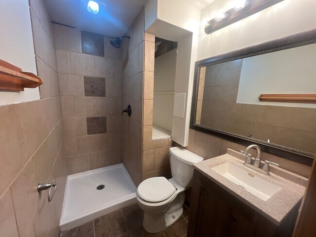 Photo - Great Split Entry in LaVista House