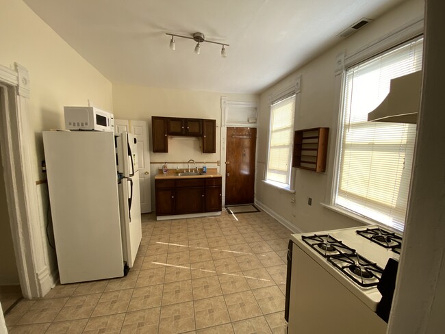 Foto del edificio - 1755 W 17th St