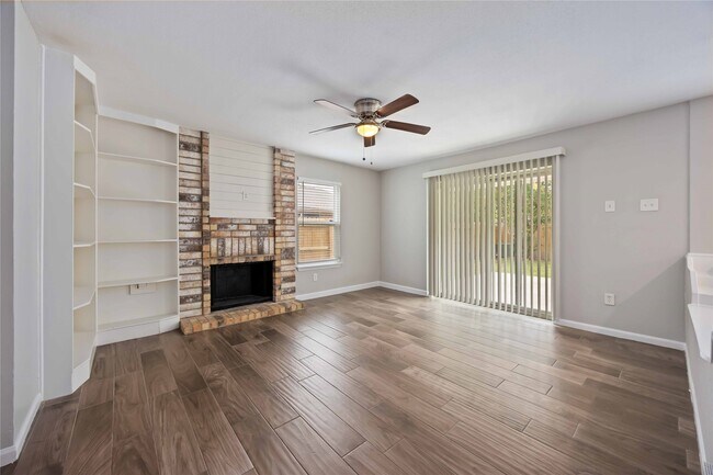 Foto del edificio - 10502 Goldfield Ln