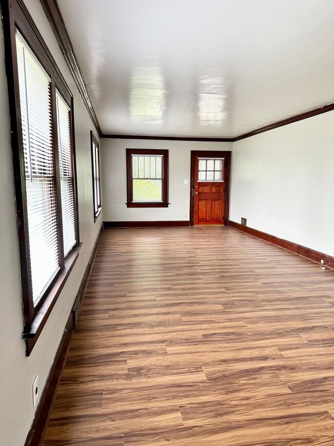 Foto del edificio - Move in by November 30th… and pay NO RENT ...