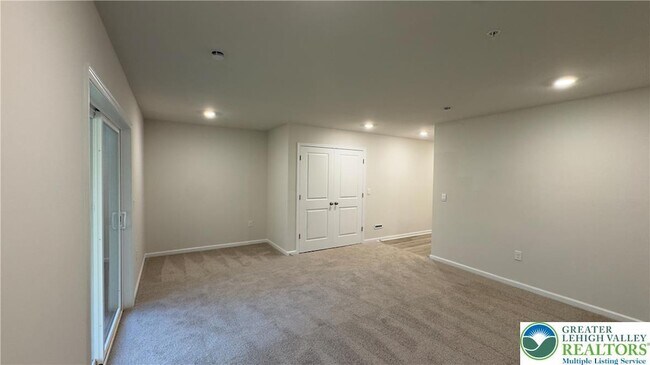 Foto del edificio - 8209 Brodie Ct