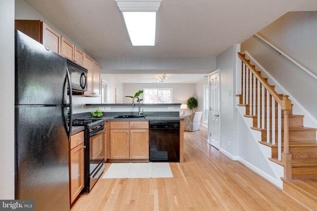 Foto del edificio - 1617 N Van Dorn St