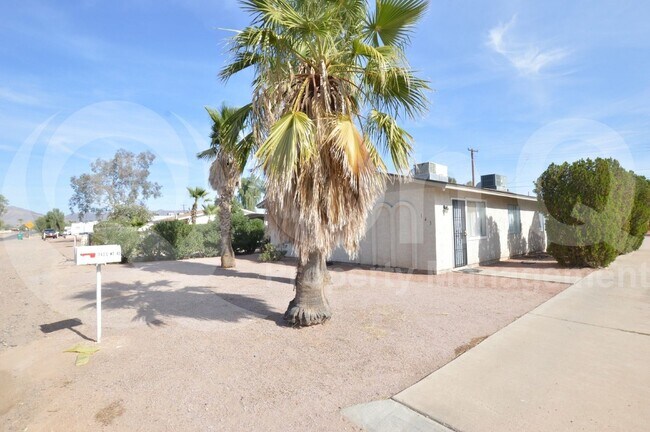 Foto del edificio - 143 S Mountain Rd