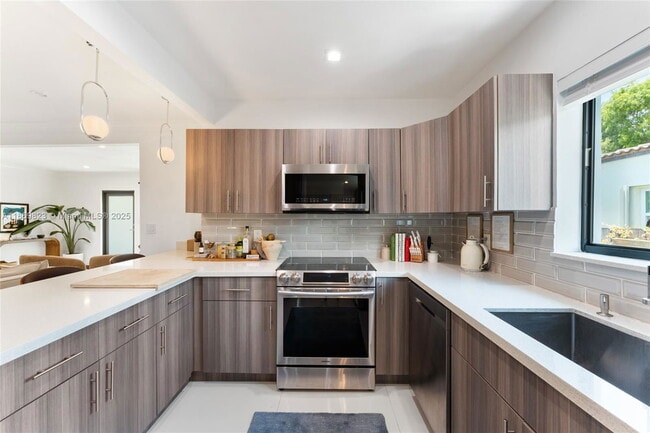 Foto del edificio - 2485 SW 19th Ter