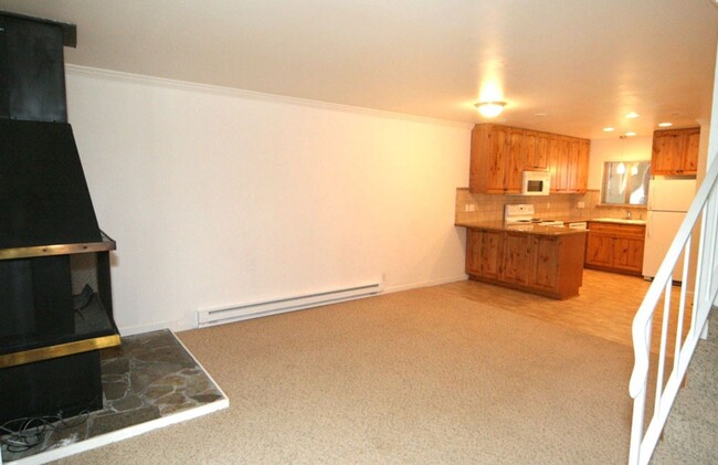 Building Photo - 817 Oriole Way
