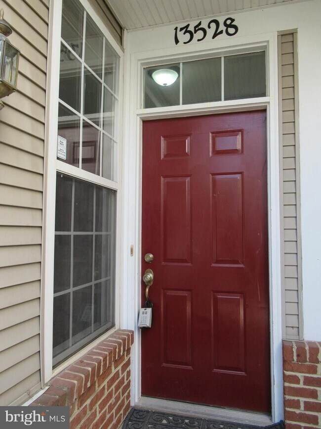 Foto del edificio - Beautiful 3 BR 3.5 BA Townhouse in Germantown