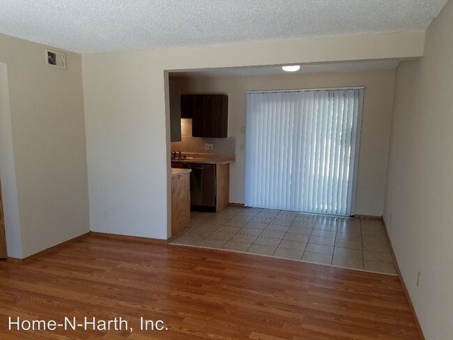 Building Photo - 4836 E Funston St