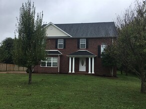 Building Photo - 586 Hollerman Ln