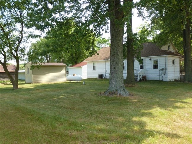Building Photo - 8496 Vassar Rd