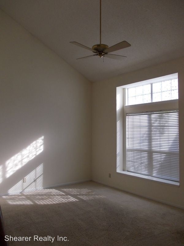 Building Photo - 4 br, 2.5 bath House - 13720 Castleford Drive
