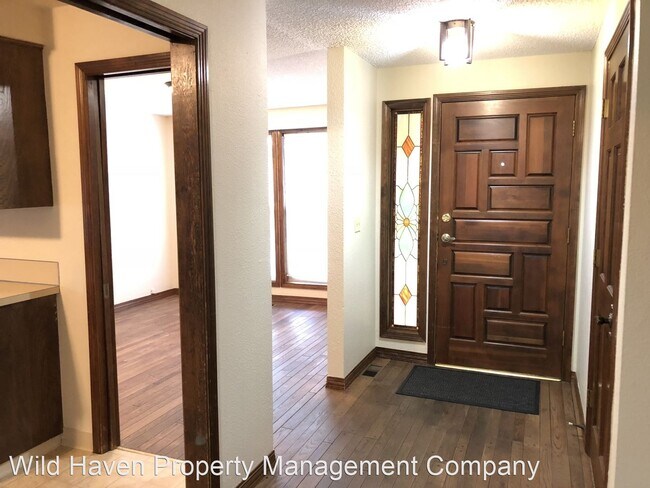 Building Photo - 3 br, 2 bath House - 1150 NW Sunnywood Ct.