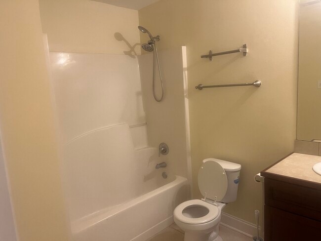 Building Photo - 5732 Benson Dr
