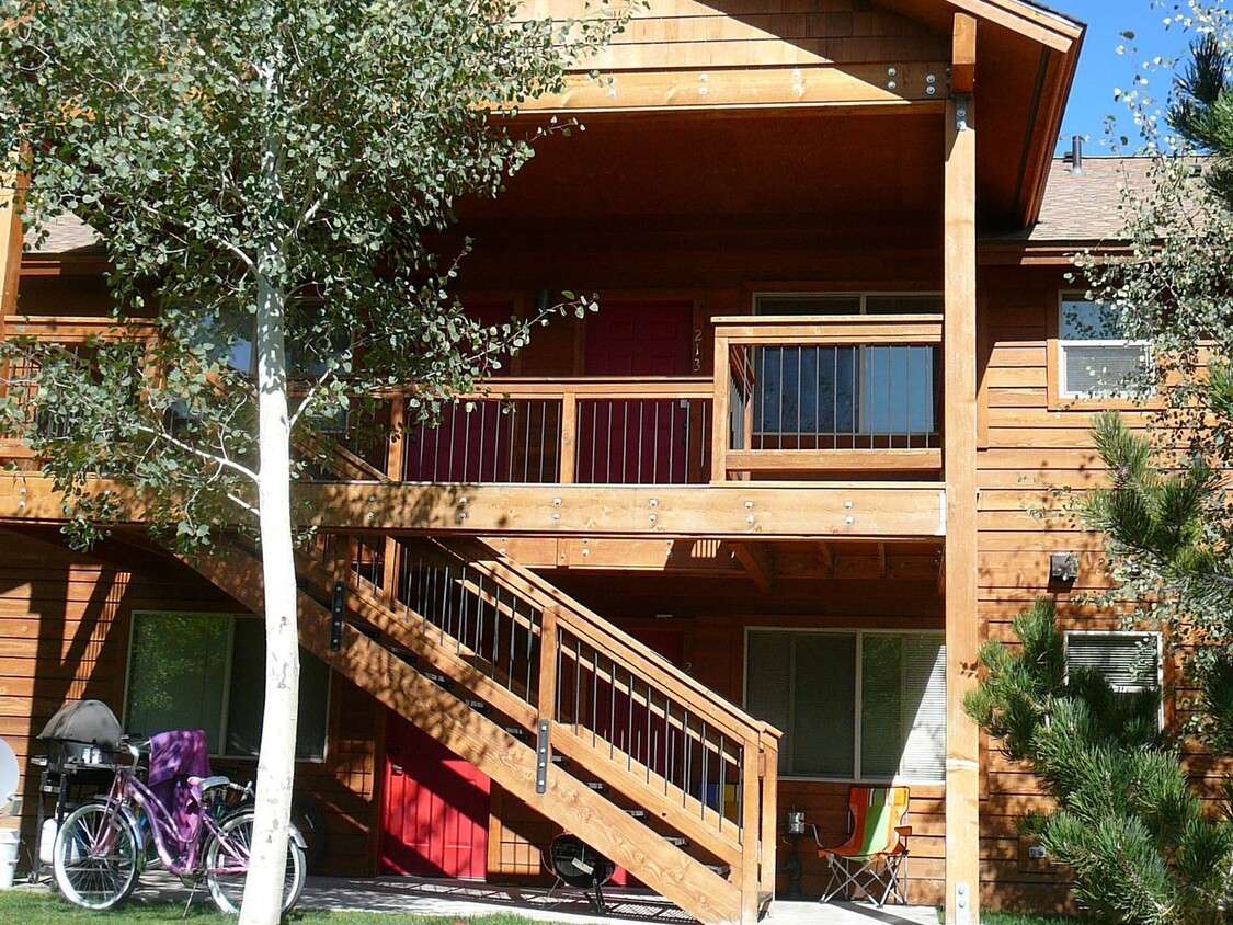 Primary Photo - For Rent – 1-Bedroom Upper-Level Unit Near...