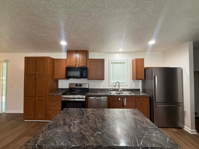 Foto del edificio - 1236 N Oaklane Rd