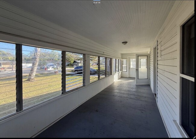 Building Photo - The Cottages