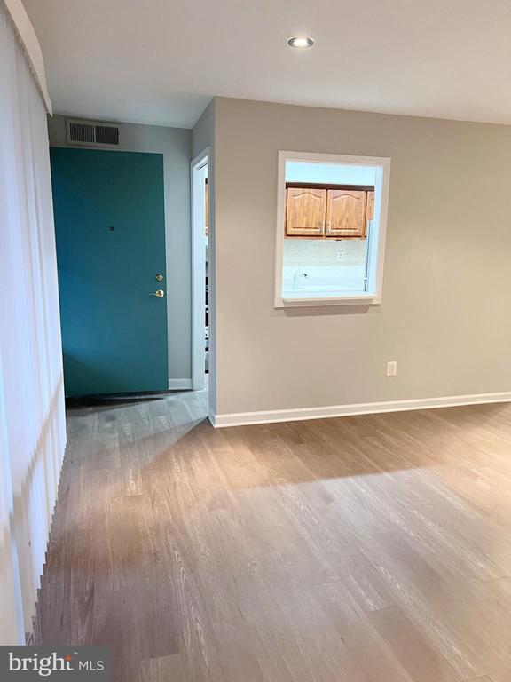 128 Haycock Rd Unit C6, Falls Church, VA 22043 Room for Rent in