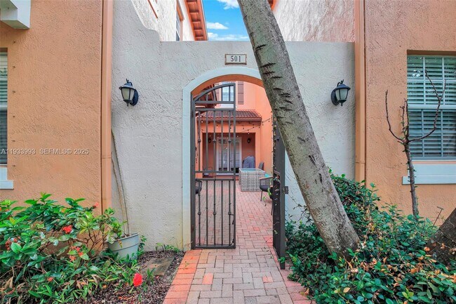 Foto del edificio - 501 SW 146th Terrace