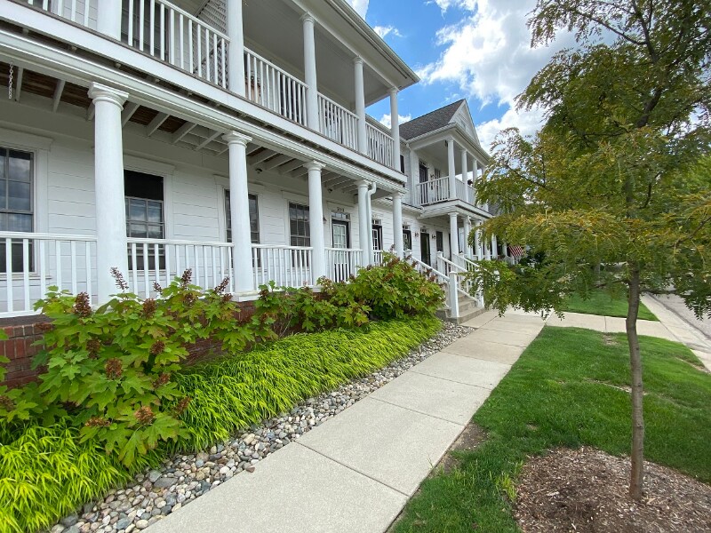 Primary Photo - 50447 Monroe St