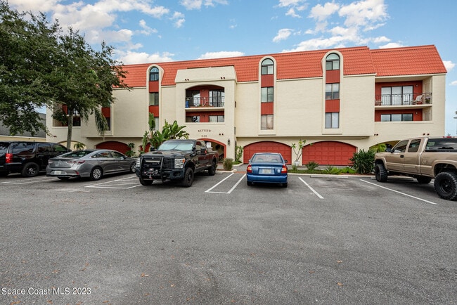 Building Photo - 525 Indian River Ave