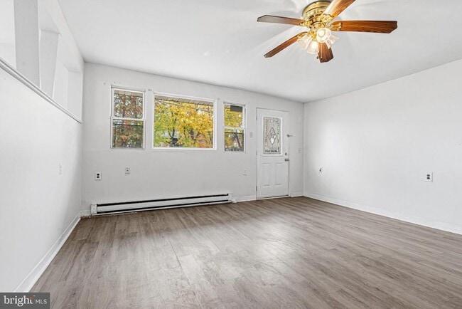 Foto del edificio - 1915 Rettman Ln