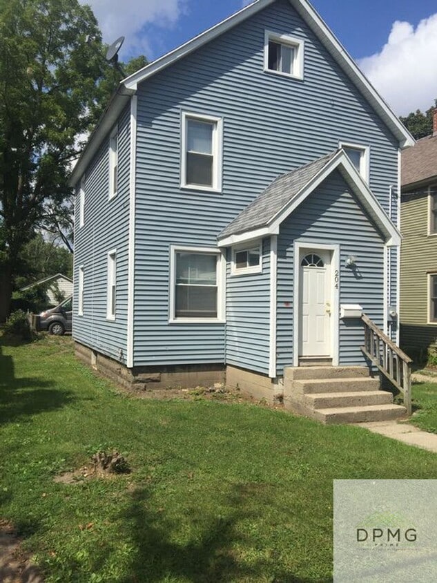 Photo - 204 Shepard St (Lansing, MI)