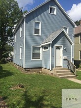 Building Photo - 204 Shepard St