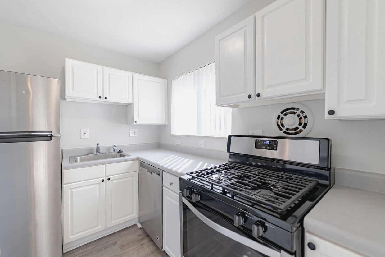 Olive Pointe Apartments Apartments in Olivette, MO