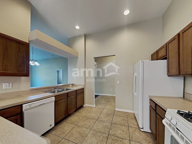 Foto del edificio - 7014 Monarch Park Dr