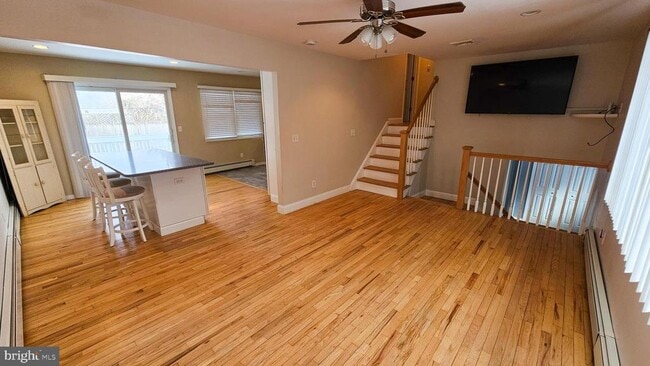 Building Photo - 213 8th St