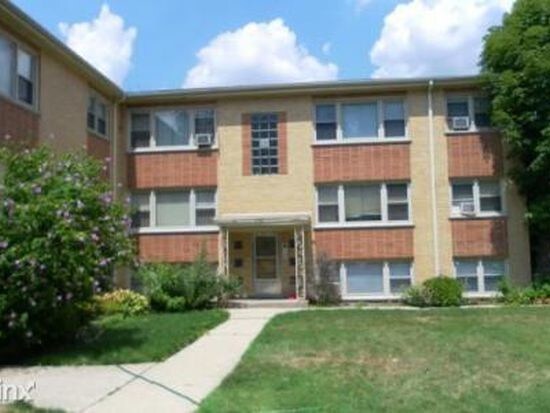 Building Photo - 6510 W Devon Ave