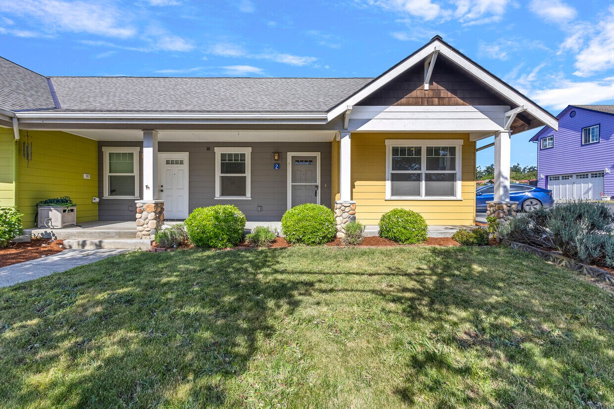 Welcome Home - 306 S Main St