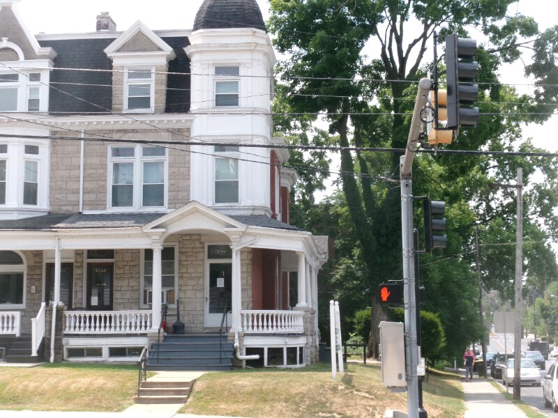 Primary Photo - 844A Columbia Ave