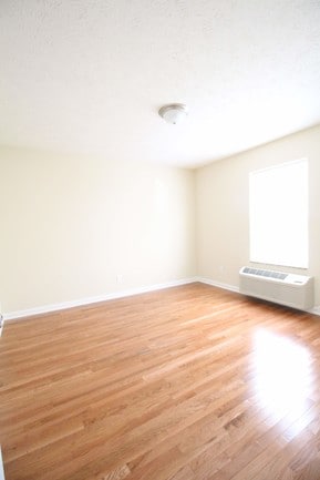 Building Photo - 6301 W Kilgore Ave