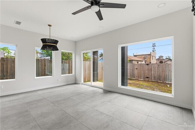 Foto del edificio - 14 Bicentennial Blvd