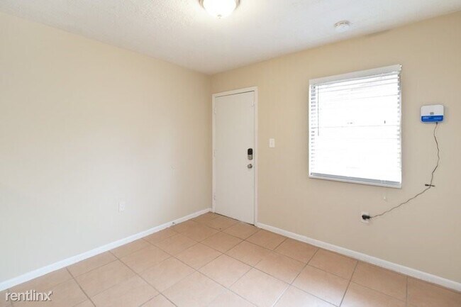 Building Photo - 3 br, 1 bath House - 4051 Ester Dr SW