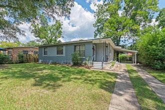 Building Photo - 2739 King Cole Dr