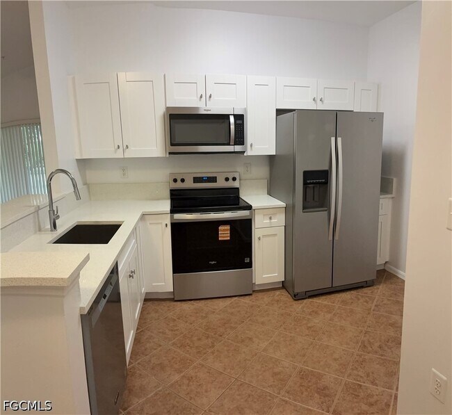 Building Photo - 15401 Bellamar Cir