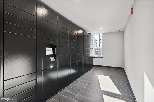 Foto del edificio - 3449 Scotts Ln