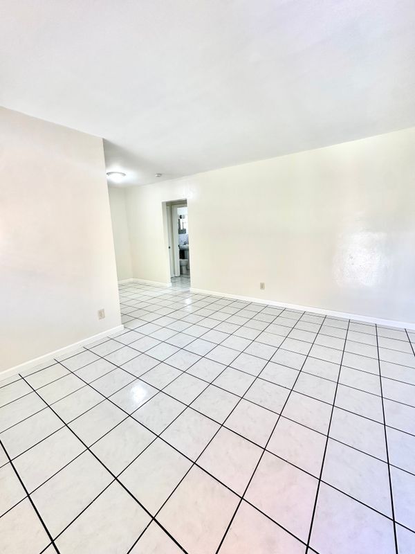 Foto del edificio - 15002 NE 11th Ct
