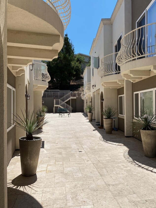 2139 Carlmont Dr, Belmont, CA 94002 Townhome Rentals in Belmont CA