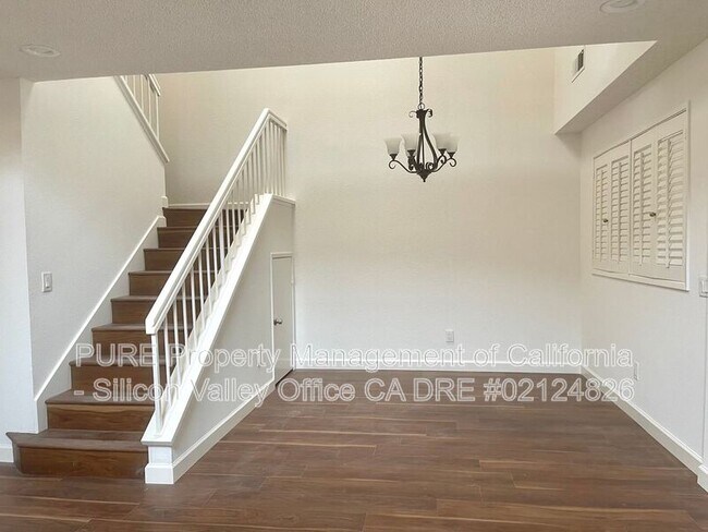 Foto del edificio - 1469 Carrington Cir