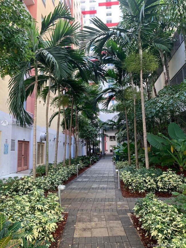 Foto del edificio - 104 SW 9th St