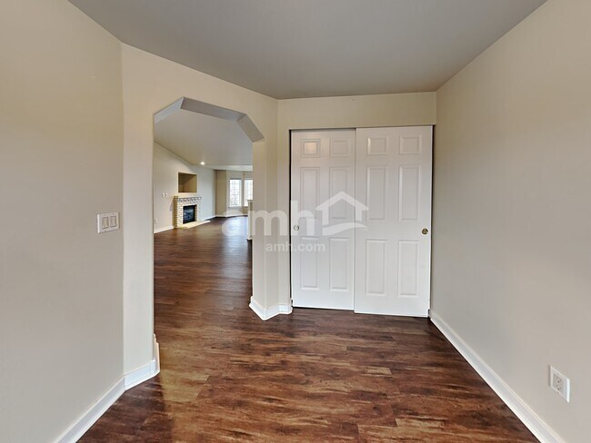 Foto del edificio - 1327 Whitehouse Ave