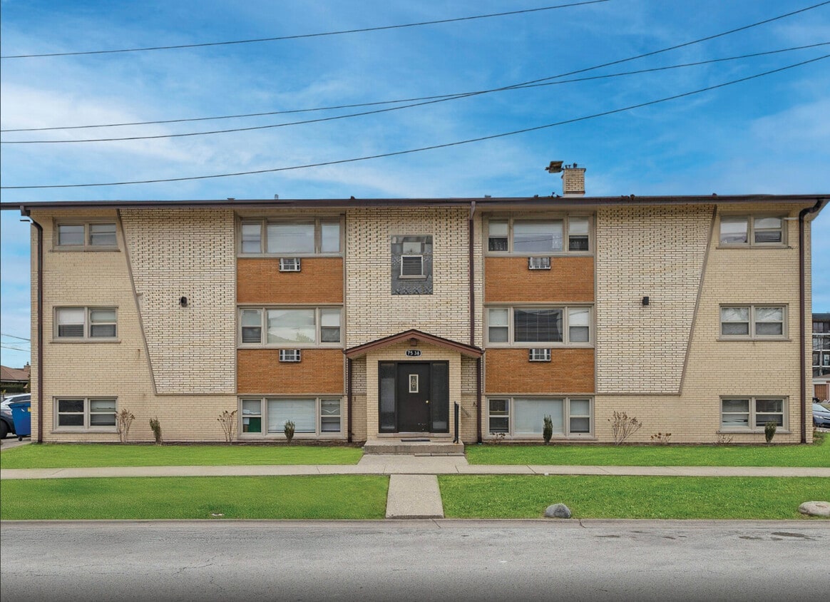 Primary Photo - 7538 W Lawrence Ave