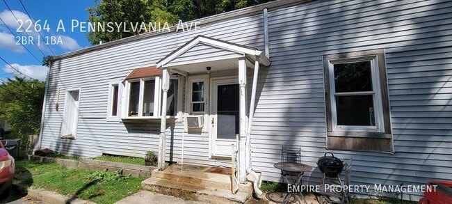 Building Photo - 2 Bedroom / 1 Bathroom Apartment in Martin...