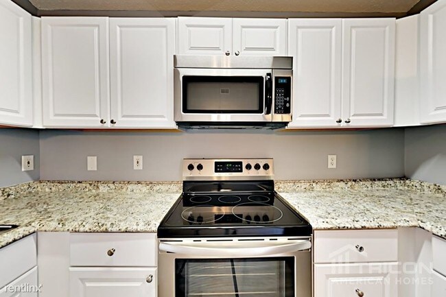 Foto del edificio - 123 Creek Way Ln