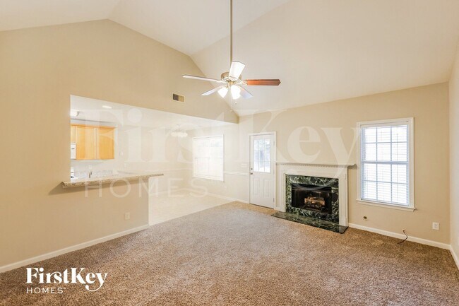 Foto del edificio - 146 Hickory Point Dr