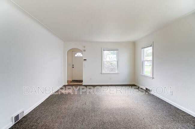 Foto del edificio - 919 Brookley Blvd