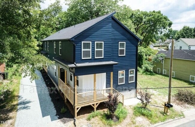 Building Photo - 1213 Dawkins St